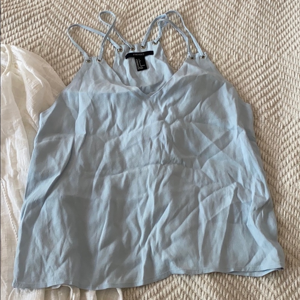 ✨ HP ✨ Bundle of Forever 21 Tops - Picture 4 of 6